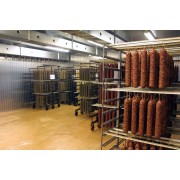 Cold smoking and maturing room