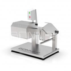 Disk saw for poultry meat