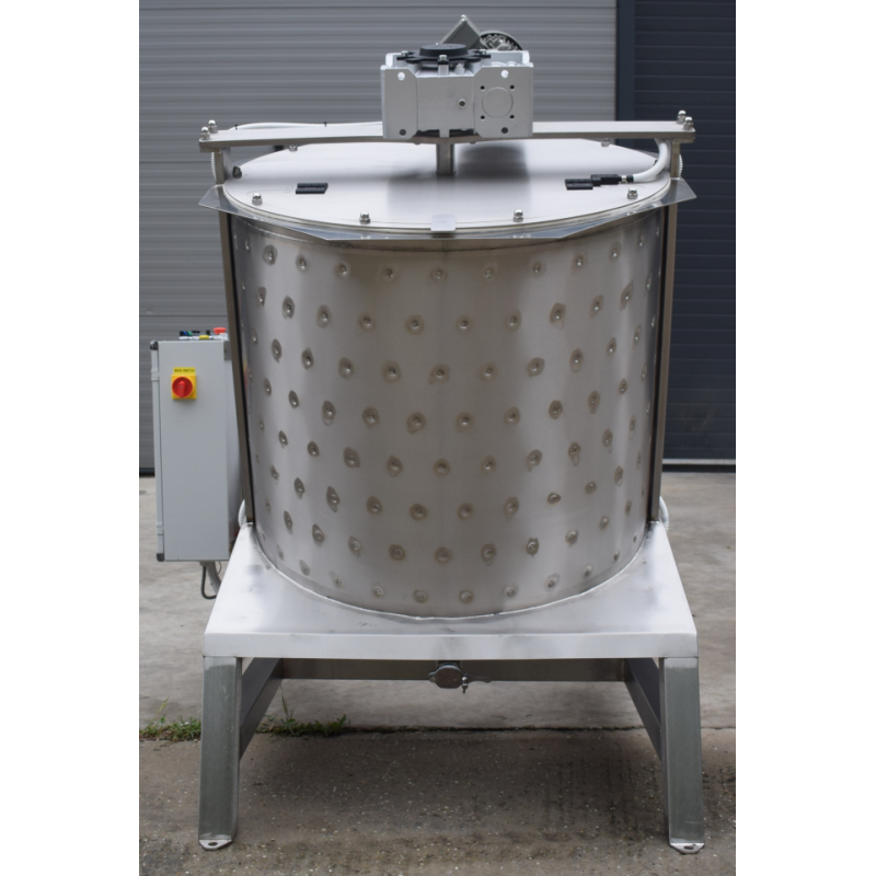 Equipment for honey processing