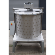 Equipment for honey processing